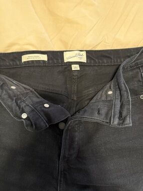 Universal Thread high rise Straight Jeans